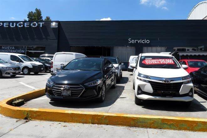 Tiene venta de autos caída histórica de 28.7%