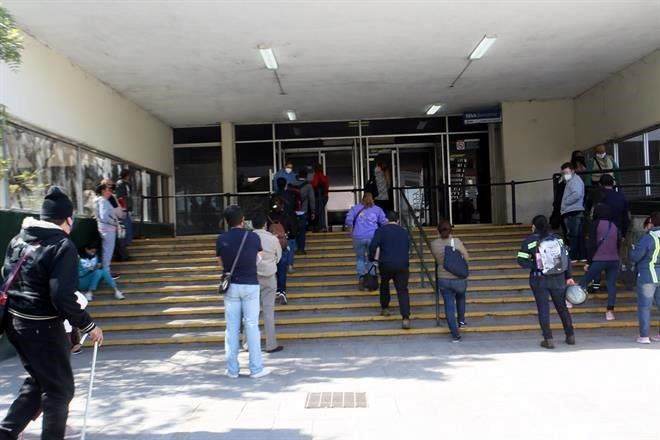 Esperan 2 días en Estado por una cama para Covid