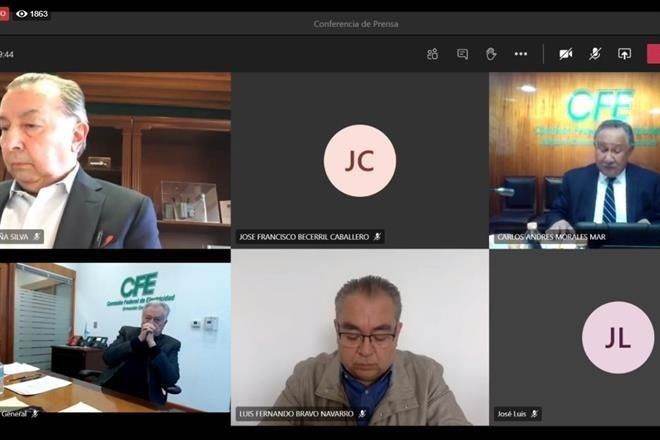 Arremete CFE contra renovables tras apagón