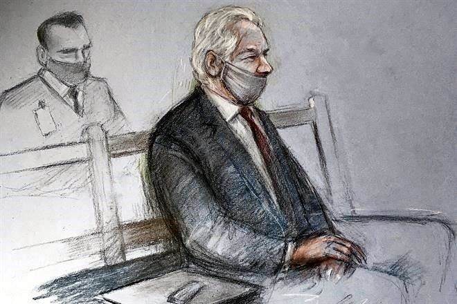 Niegan libertad condicional a Assange