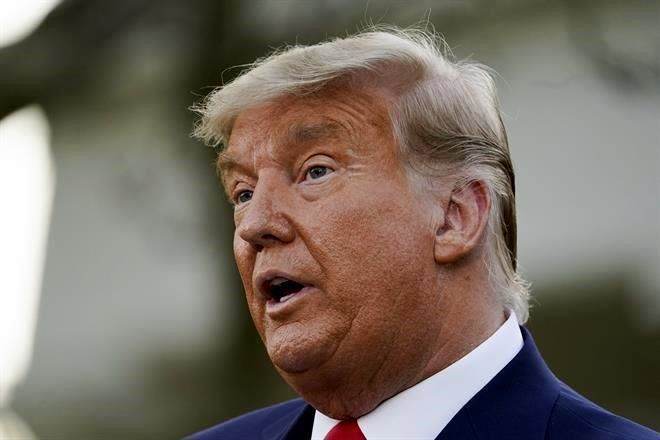 Afirman que Trump analiza autoindultarse