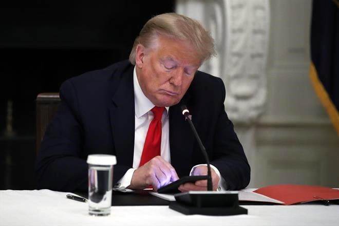 Alistan demócratas documentos para juicio a Trump
