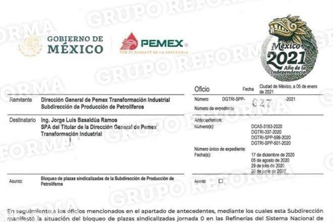 Colapsa bloqueo de plazas a refinerías