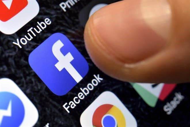 Cae Twitter 6.4% y Facebook 4% tras veto a Trump