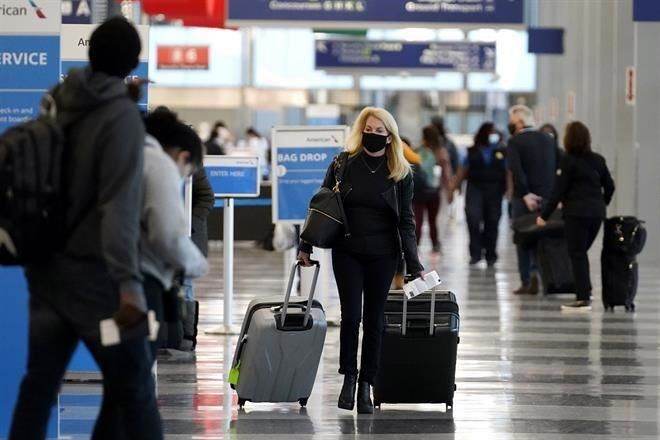 Afirman que EU pedirá test negativo a viajeros