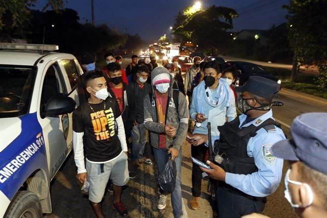 Avanza a Guatemala nueva caravana migrante