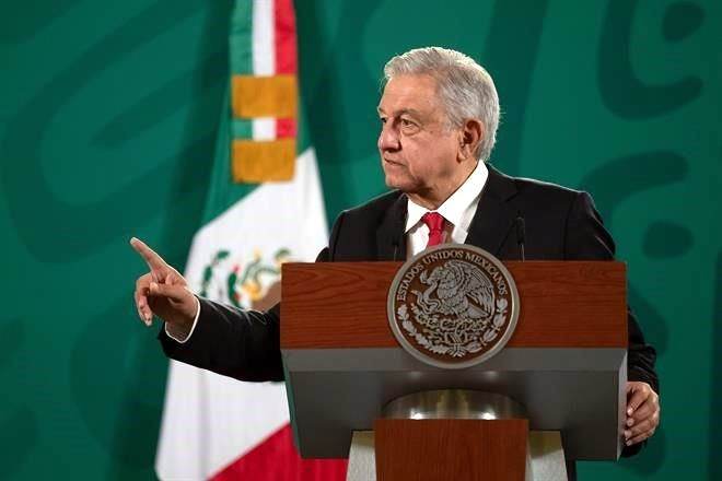 Busca INE prohibir a AMLO hablar sobre partidos y candidatos