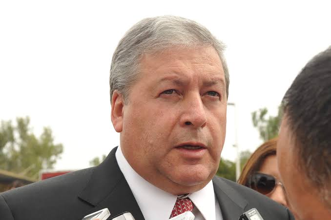 Renuncia José María Fraustro Siller, buscará alcaldía de Saltillo