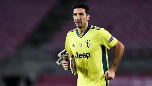 Jorge Campos no votó por Buffon como el mejor portero