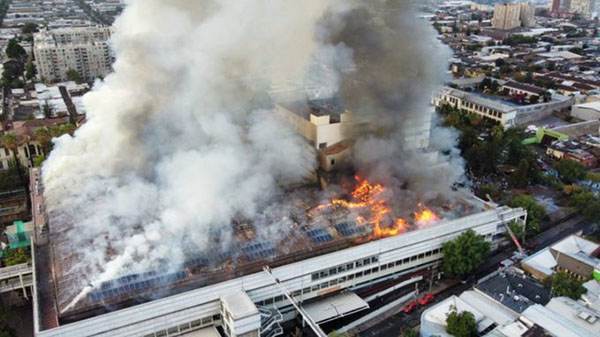 Incendio en hospital de Chile