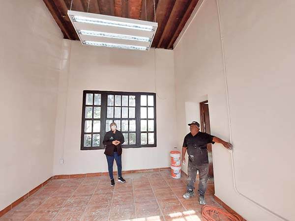 Supervisa Yolanda obras en escuelas