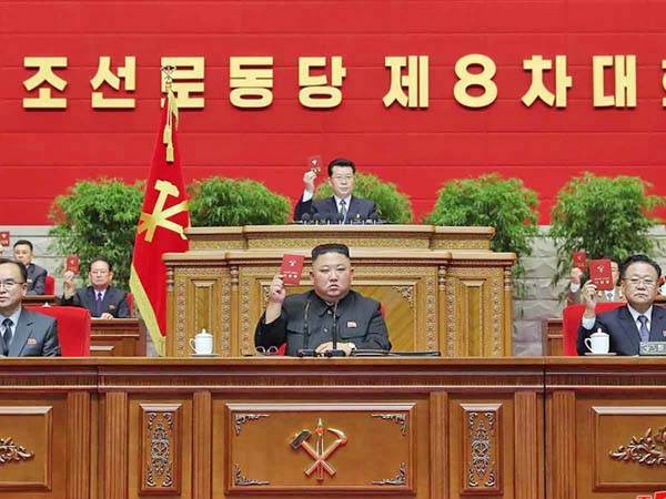 Corea del Norte lanza misil balístico desde submarino