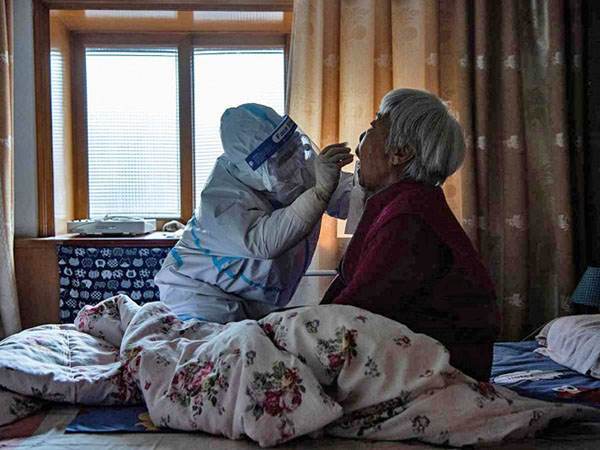 Variantes de covid-19 ya están en 50 países