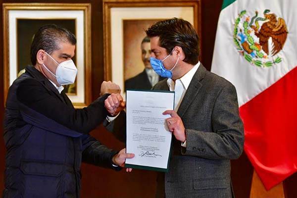 Dan nombramientos a nuevos secretarios