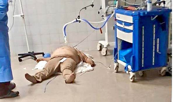 Llega, lo atienden… pero fallece
