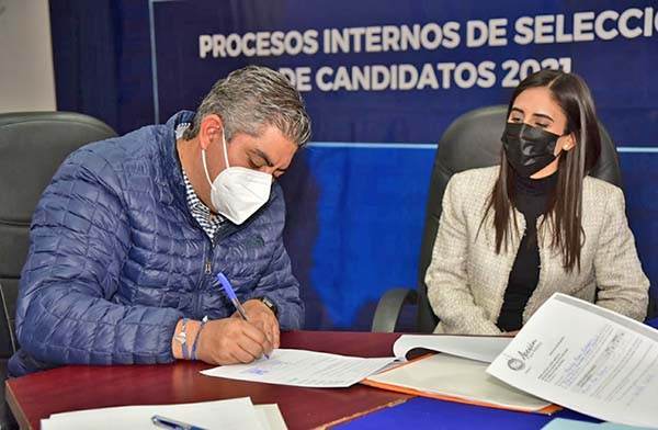 Registra Paredes candidatura