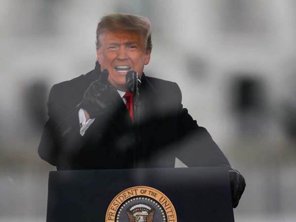 Piden a militares de EU ‘esconder’ de Trump códigos nucleares