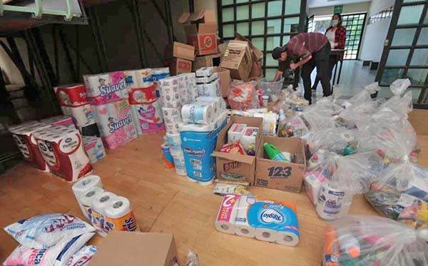 Distribuye Cáritas 15 mil despensas