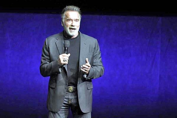 Compara Schwarzenegger a fans de Trump con nazis