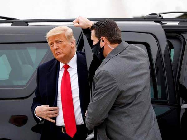 Aprueban destituir a Trump