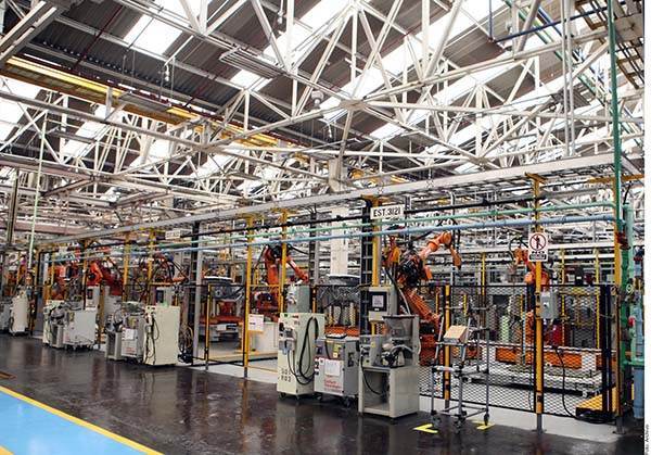 Producción de vehículos disminuyó 20% en 2020