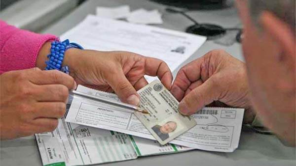 Extiende INE vigencia de credenciales de elector