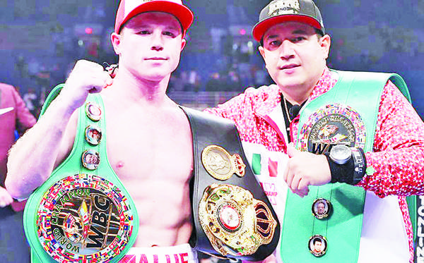 Despojan al Canelo Álvarez de título mundial de la AMB