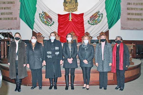 Dirigen mujeres Congreso