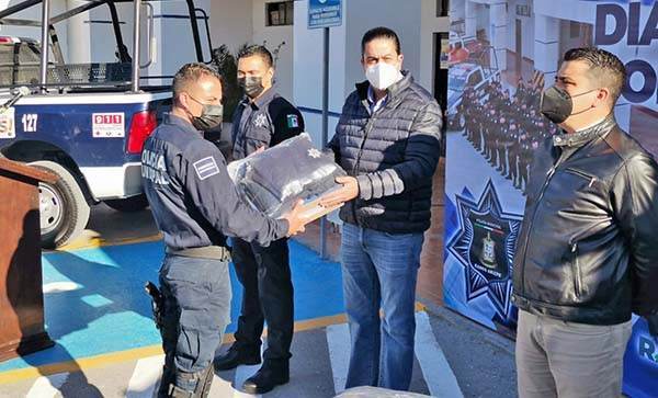 Refuerza y celebra Chema a la Policía
