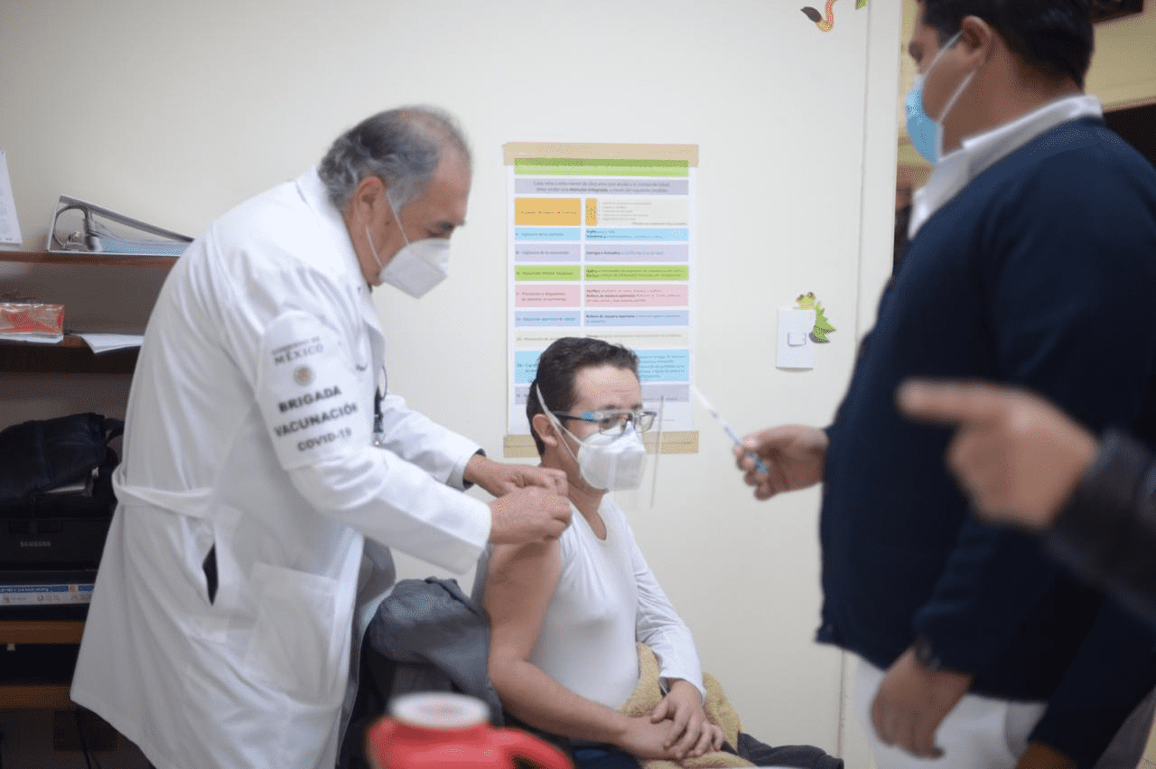 INICIA VACUNACIÓN COVID-19 EN HOSPITALES DE MONCLOVA