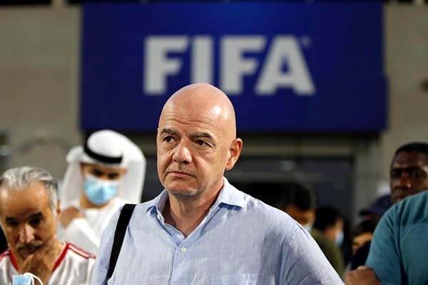 Critican derechos humanos a Infantino