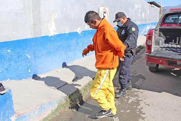 Encierran a dúo etílico por escandaloso
