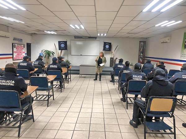 Capacitarán a policías en Derechos Humanos