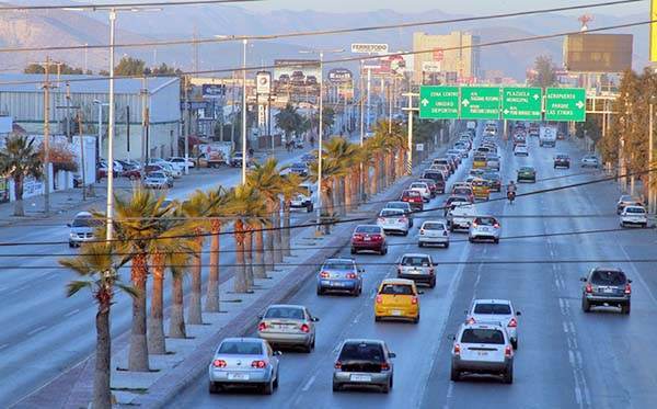 Paga 20% de automovilistas sus derechos vehiculares