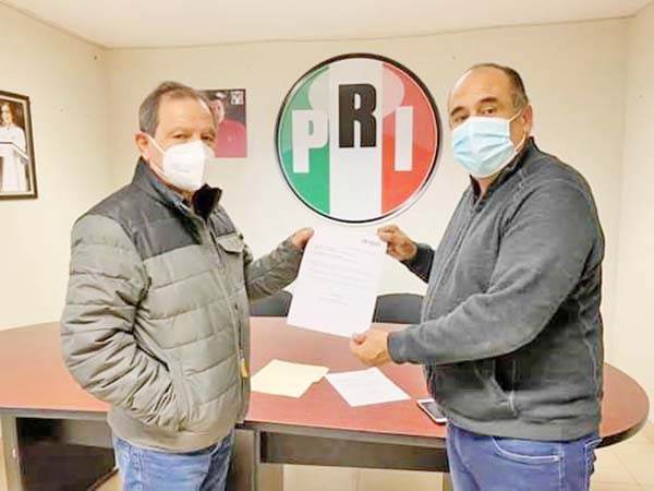 Renuncia dirigente municipal del PRI