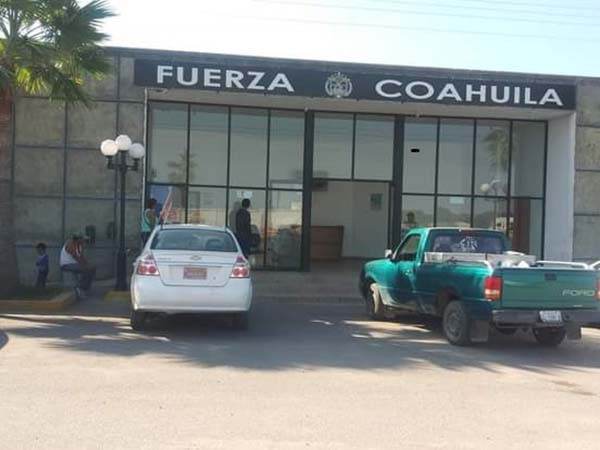 Detienen a presuntos vendedores de droga