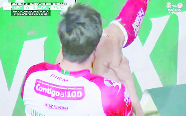 Unai Bilbao sufre terrible herida en la rodilla tras rasgarse con una lona