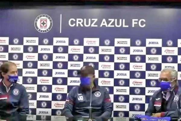 Hacen oficial que Reynoso es DT de Cruz Azul
