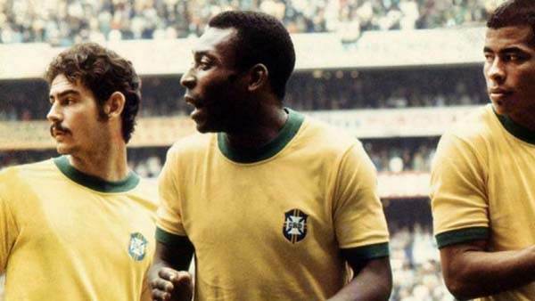 PELÉ: RECLAMÓ SU PUESTO COMO ‘MÁXIMO GOLEADOR DE LA HISTORIA’