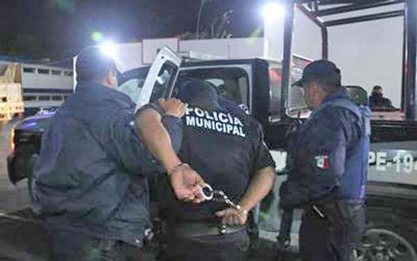 Cárcel por 13 años a policías violadores