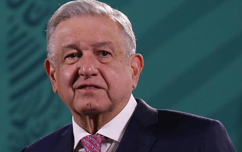 Me contagié porque tengo que trabajar, me tocó.-AMLO