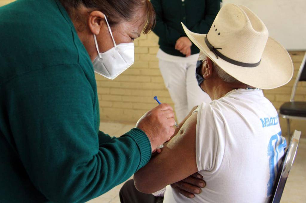 AVANZA APLICACIÓN DE VACUNA PARA ADULTOS MAYORES EN COAHUILA