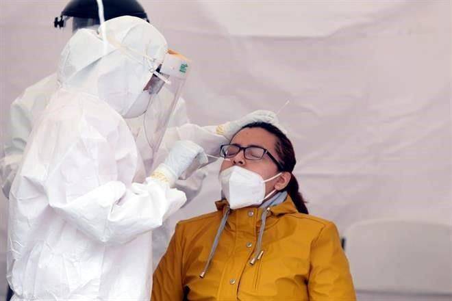Hará CDMX pruebas Covid en farmacias y centros comerciales