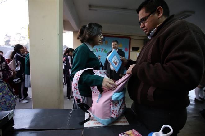 Declara Corte ilegal programa Mochila Segura