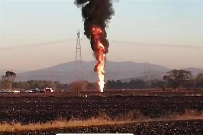 Explota ducto en Querétaro por toma ilegal