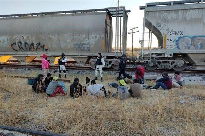 Alertan engaño a migrantes: ¡les sugieren viajar con niños!