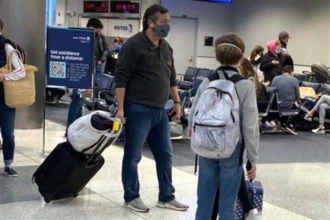Volverá Ted Cruz hoy a EU tras críticas por viaje a Cancún