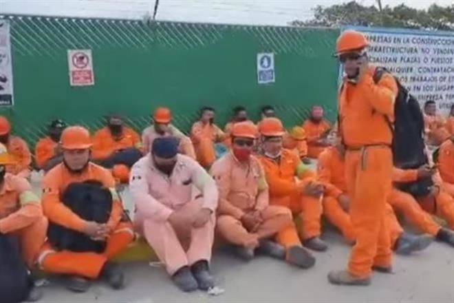 Tensan Dos Bocas… impiden a paristas entrar a obra