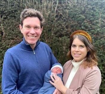 Princesa Eugenia y su esposo presentan a su bebé
