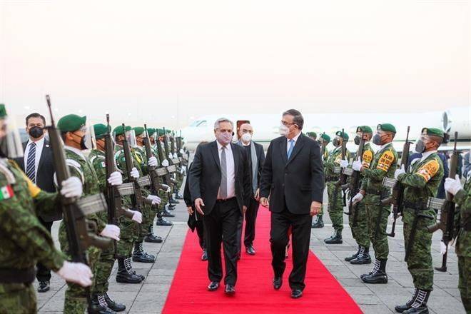 Llega Presidente argentino a México